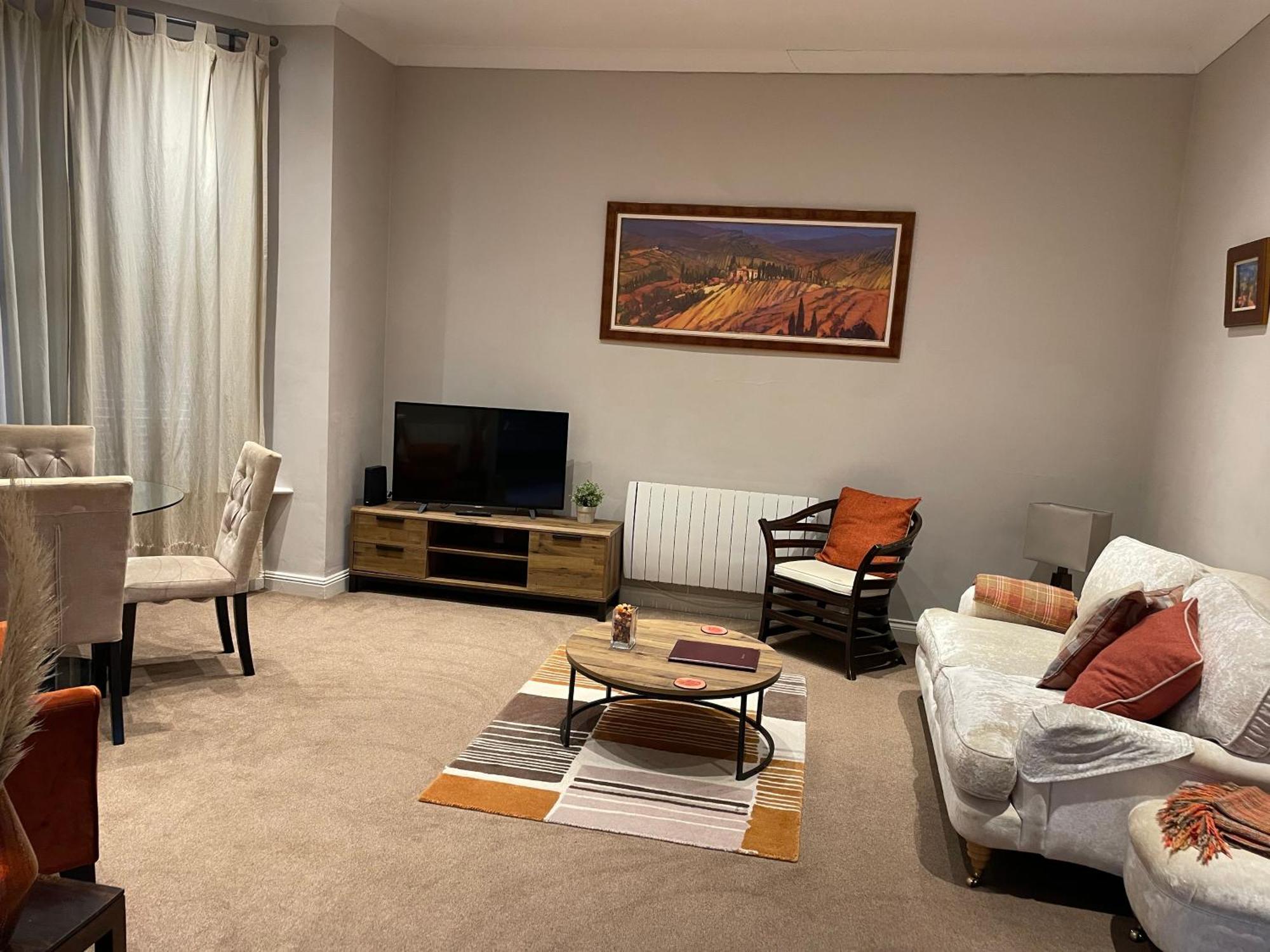 Number 10 Service Apartment - Danes Саутхамптън Екстериор снимка
